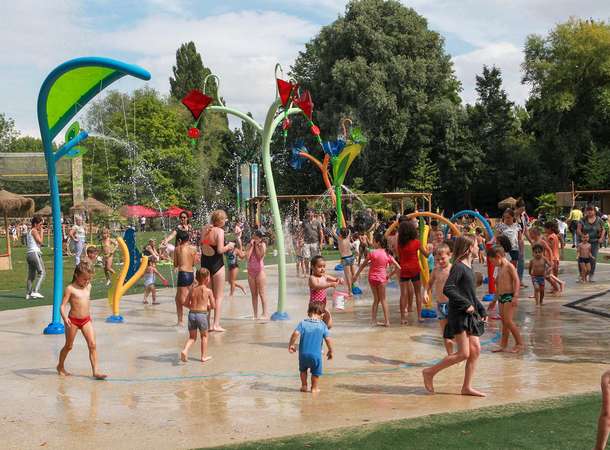 Amiens : record d’affluence au parc Saint-Pierre pour un Eté à Amiens en 2019 © Sébastien Coquille / Amiens Métropole Amiens : record d’affluence au parc Saint-Pierre pour un Eté à Amiens en 2019 © Sébastien Coquille / Amiens Métropole