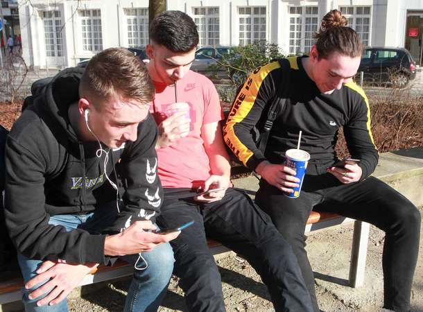 "Les jeunes et les réseaux sociaux, quels usages?" à l'Odyssée 1 © Sébastien Coquille / Amiens Métropole "Les jeunes et les réseaux sociaux, quels usages?" à l'Odyssée 1 © Sébastien Coquille / Amiens Métropole
