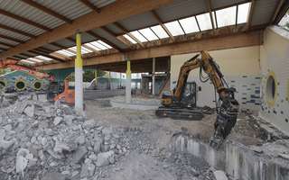 Pose de la 1ère pierre de la réhabilitation du Centre aquatique Le Nautilus © Laurent Rousselin Pose de la 1ère pierre de la réhabilitation du Centre aquatique Le Nautilus © Laurent Rousselin