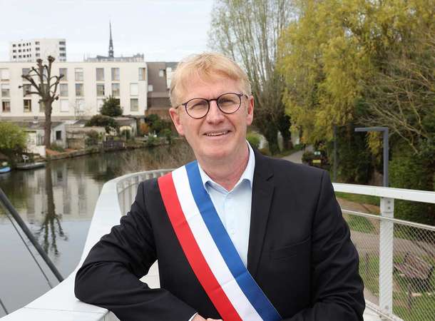 Frédéric Fauvet distingué au palmarès des "100 Nouveaux Visages 2026" © Laurent Rousselin
