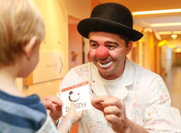 Le rire en perfusion © Laurent Rousselin – Amiens Métropole Le rire en perfusion © Laurent Rousselin – Amiens Métropole