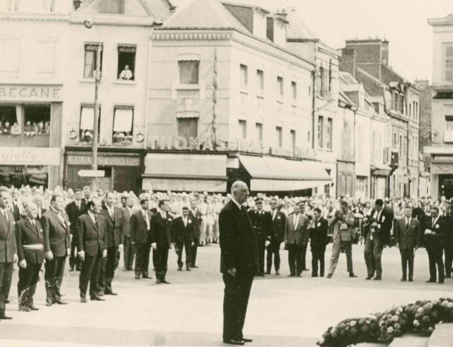 Ces présidents  en visite à Amiens 5 © Archives municipales et communautaires d'Amiens / réf 9Fi438
