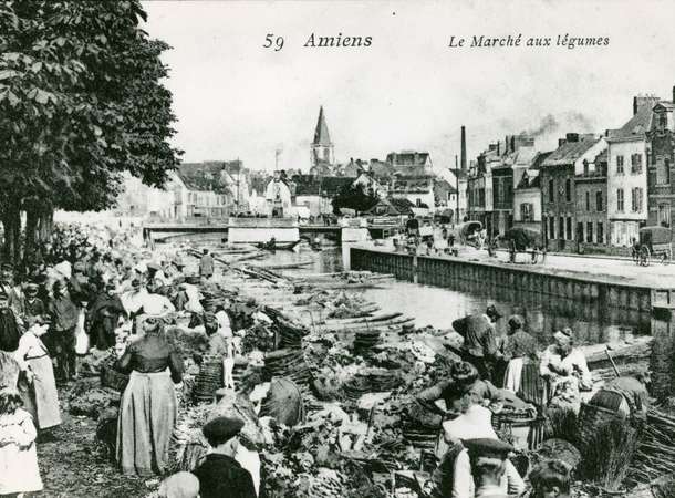 Le Marché sur l’eau, à l’ancienne 1 © Archives municipales et communautaires d’Amiens réf. 10Z3620