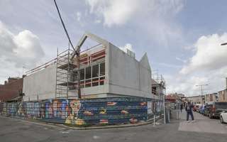 Des nouvelles de la Lune ? Il suffit de demander ! © Laurent Rousselin Des nouvelles de la Lune ? Il suffit de demander ! © Laurent Rousselin