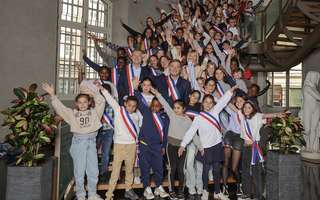 Leur première écharpe tricolore © Laurent Rousselin Leur première écharpe tricolore © Laurent Rousselin