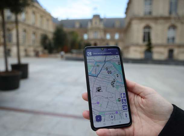 « Je peux emprunter vos toilettes ? » © Christopher Leger