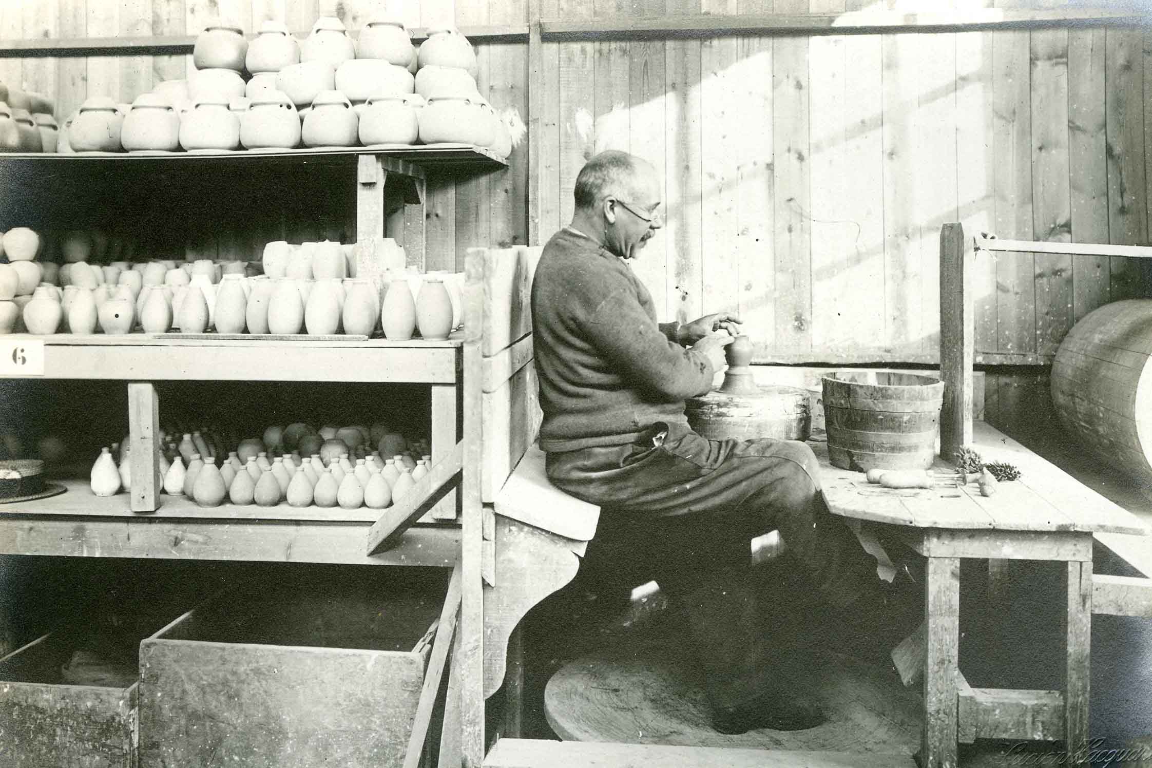Montières, l’histoire méconnue d’une céramique reconnue 8 © Fonds Maurice Duvanel / Archives municipales et communautaires d'Amiens 10Z3878