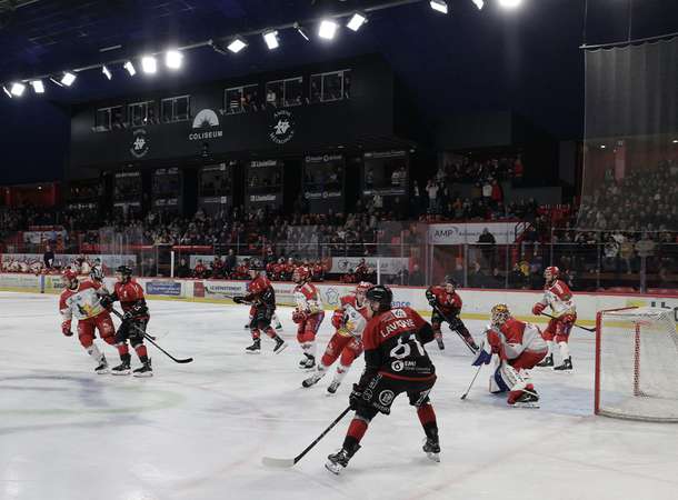 Les Gothiques gagnent en capital confiance  © Laurent Rousselin