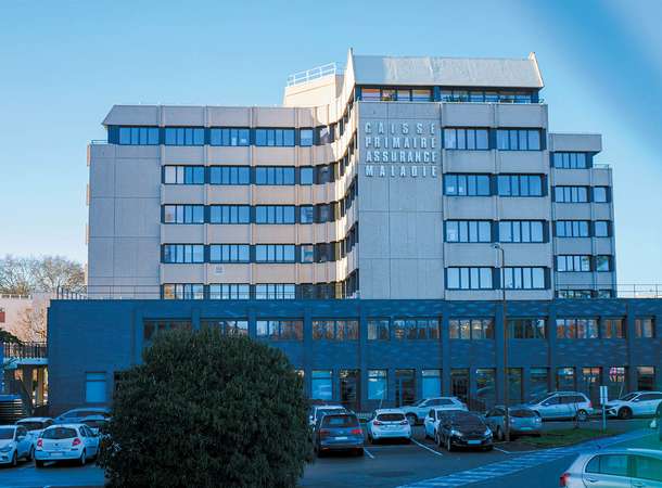 La CPAM dans son temps  © Christopher Leger