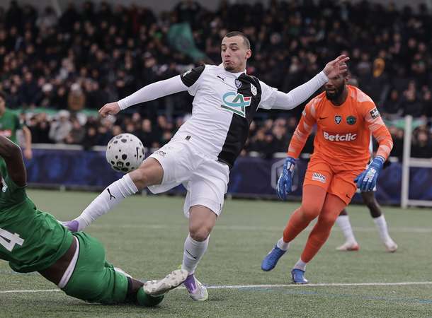 « Recruter un joueur par ligne »  © Laurent Rousselin