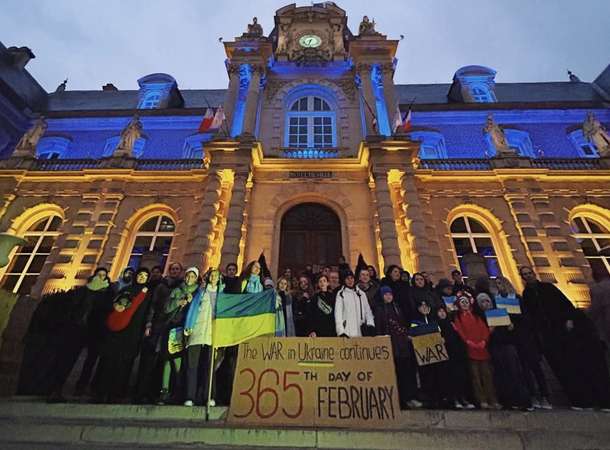 Ukraine : un geste et un rassemblement © AFU 80