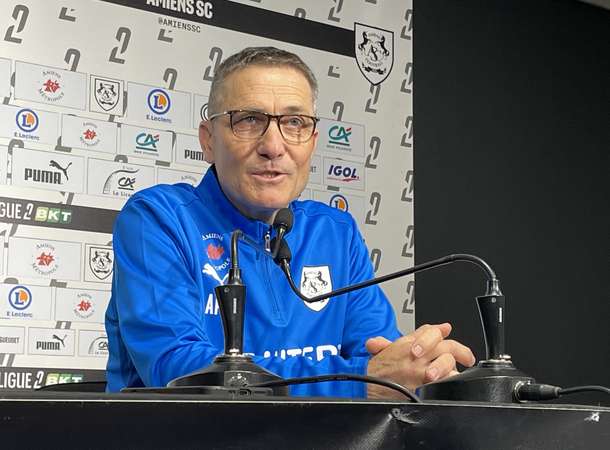 Alain Pochat en quête d’ondes positives © Antoine Caux