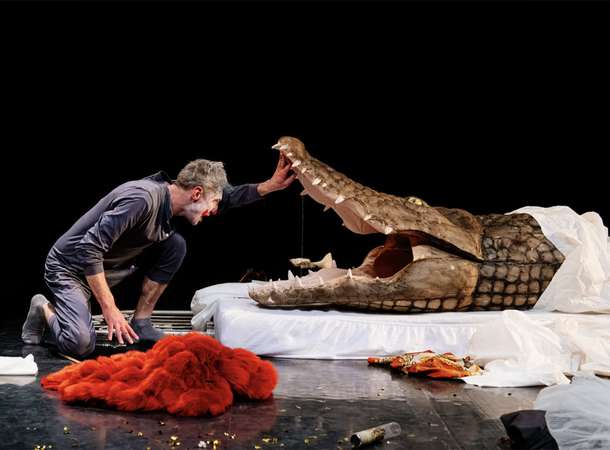 Tours de chant et de piste chez Léo © Bénédicte Karyotis