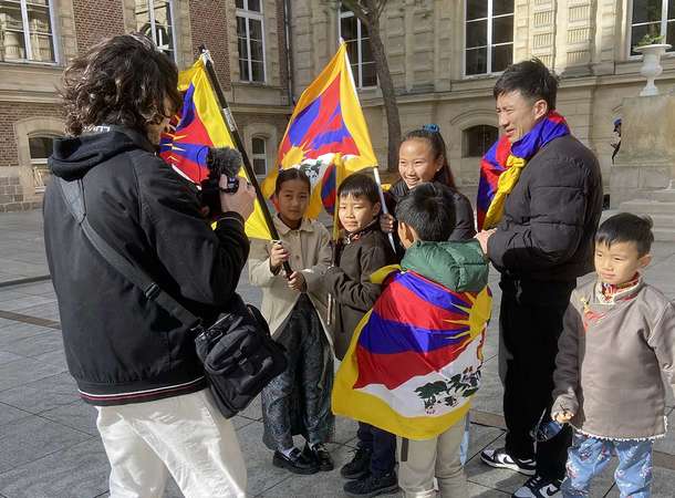 Carmen la fait courte © Carmen