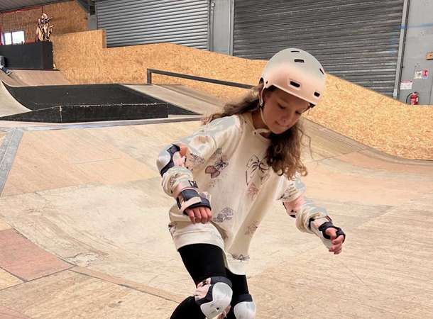 Le skate roule aussi au féminin © 80 skateboard club