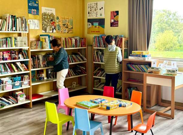 Permanences à la biblio de Blangy © Ameline Larue