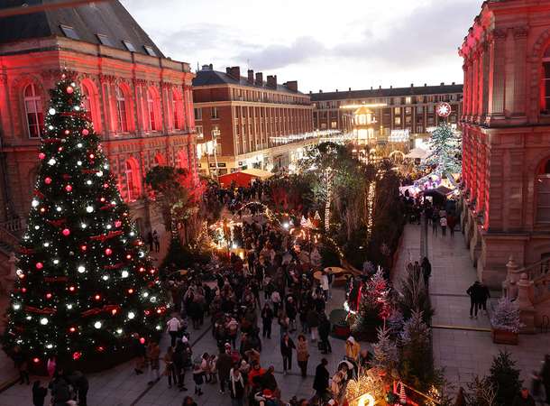 Hôtel de Ville, Sapin de Noël © Laurent Rousselin