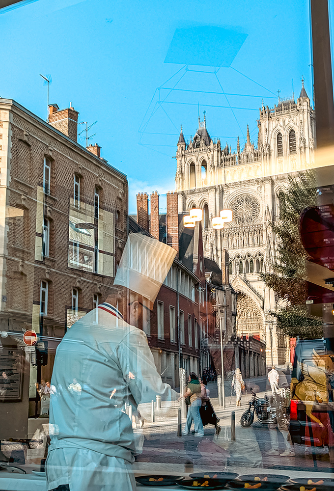 Amiens, entre vitrines et vitraux © Marion Le Beuf alias La Petite Amiénoise Amiens, entre vitrines et vitraux © Marion Le Beuf alias La Petite Amiénoise