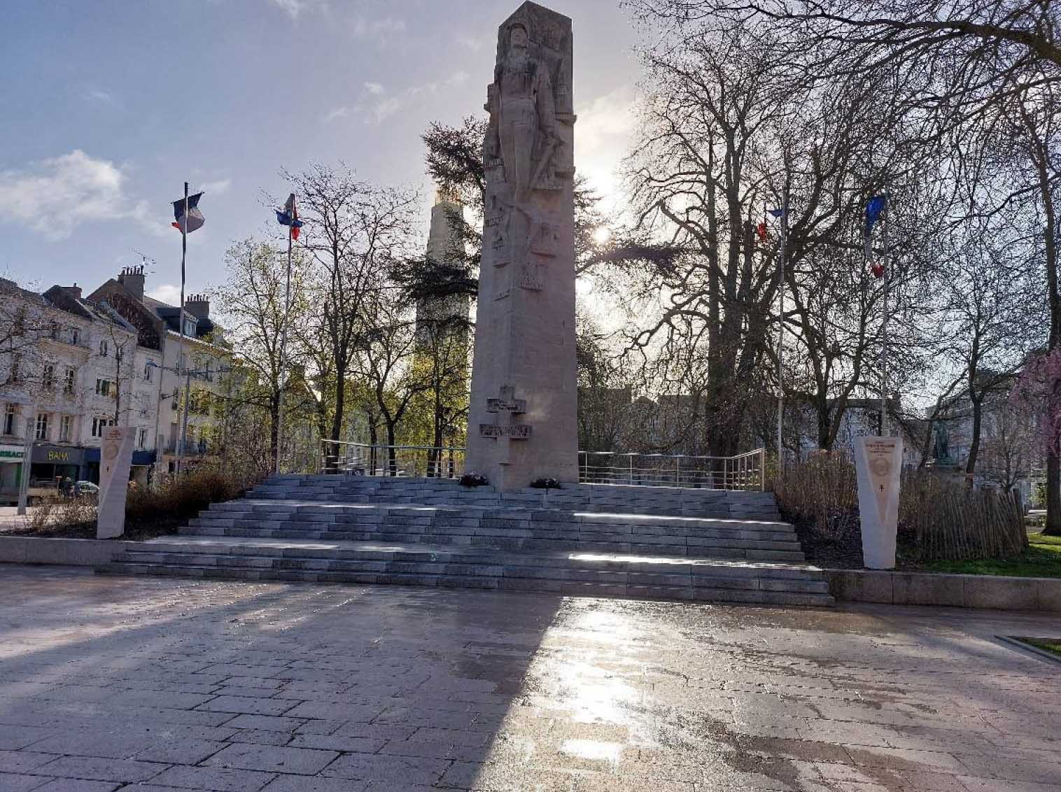 A proximité : le monument en hommage au général Leclerc 2 © D.R.