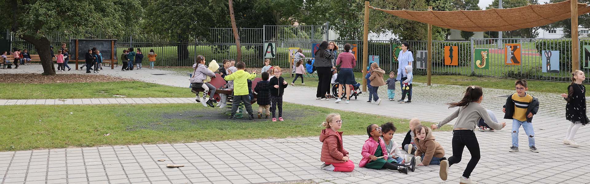 Ecoles / aires de jeux 04 © Laurent Rousselin