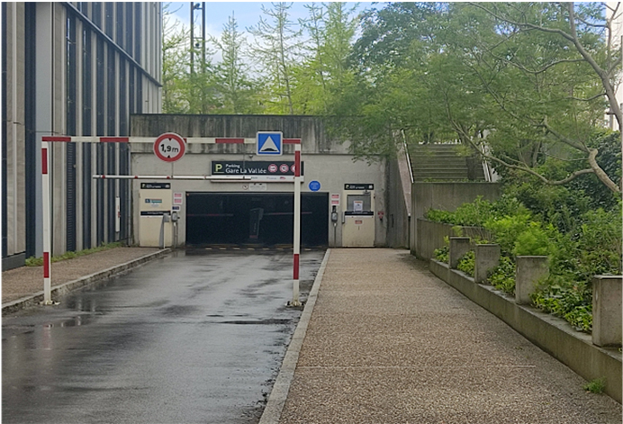 Parking Gare la Vallée © D.R.