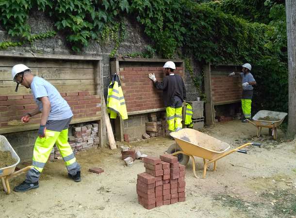 pose de briques sur tableau pose de briques sur tableau