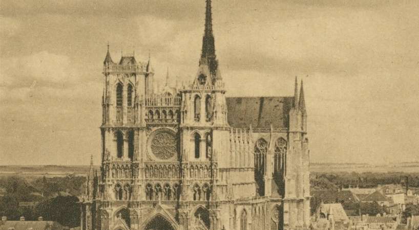 Vue de Notre Dame d'Amiens_10Z2824 © Archives municipales et communautaires d’Amiens_10Z2824