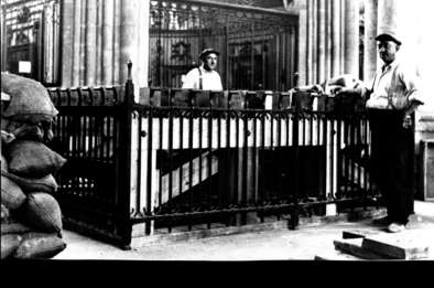 Protections de la Cathédrale durant la 1ère Guerre Mondiale © Archives municipales d'Amiens_10Z1973