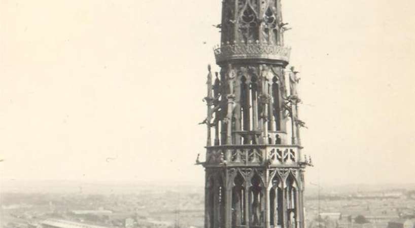 Flèche de la Cathédrale © Archives municipales et communautaires d'Amiens_10Z189 Flèche de la Cathédrale © Archives municipales et communautaires d'Amiens_10Z189