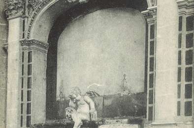 Tombeau du chanoine Guillain Lucas rélisé par Nicolas Blasset en 1636, avec l'ange pleureur © Archives municipales et communautaires d'Amiens_11Z362