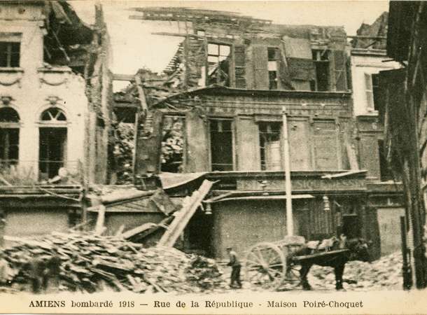 Maisons de la rue de la République bombardées en 1918, carte postale, 1918,  © Archives municipales et communautaires d'Amiens_5Z210