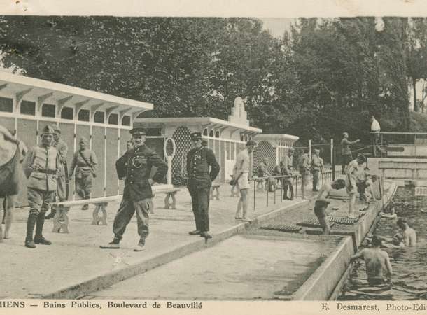 Les bains publics du boulevard Beauvillé dans la première moitié du XXe siècle. © Archives municipales et communautaires d'Amiens_15Fi238