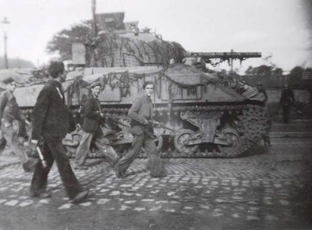 Libération de la ville d’Amiens le 31 août 1944 © Archives municipales et communautaires d'Amiens_7Fi157