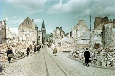 La rue Saint-Leu après les bombardements de mai 1940 © Archives municipales et communautaires d'Amiens_7Fi67