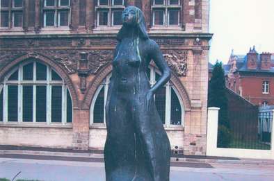 Statue « La danseuse » © Archives municipales et communautaires d'Amiens_6Fi1213