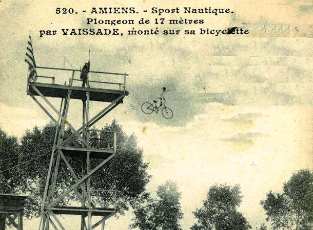 Fête nautique organisée le 21 juillet 1907 par le « Sport d’Amiens », au Port d’Amont.
