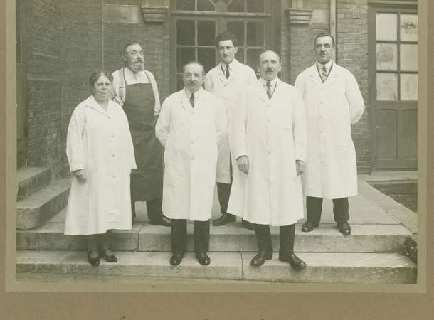 Personnel du laboratoire municipal d’Amiens en 1932 © Archives municipales et communautaires d'Amiens_10Fi330