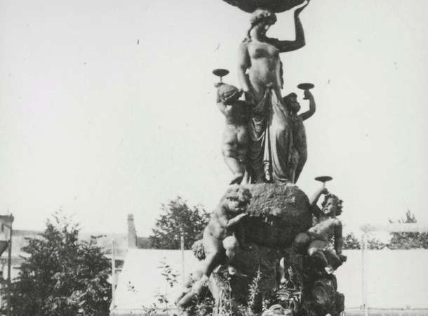 La fontaine Herbet © Archives municipales et communautaires d'Amiens_10Z3122