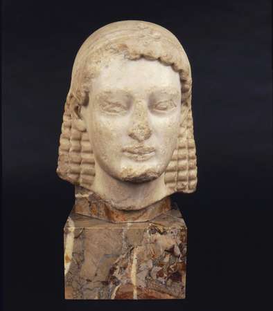 Tête de Kouros, v 510 av JC, marbre © M.Jeanneteau-Musée de Picardie © © M.Jeanneteau-Musée de Picardie Tête de Kouros, v 510 av JC, marbre © M.Jeanneteau-Musée de Picardie © © M.Jeanneteau-Musée de Picardie