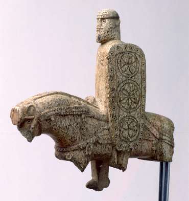 Statuette de cavalier M.P.3063.541 © Hugo Maertens - Musée de Picardie Statuette de cavalier M.P.3063.541 © Hugo Maertens - Musée de Picardie