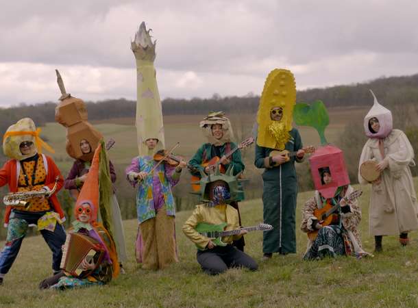 Le monde usagé © Cloueless Collectif