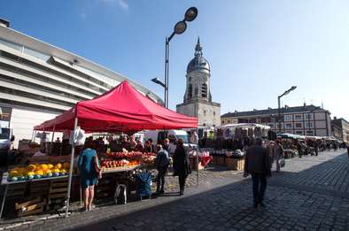 Marché place Maurice Vast