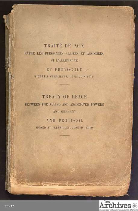La signature du Traité de Versailles